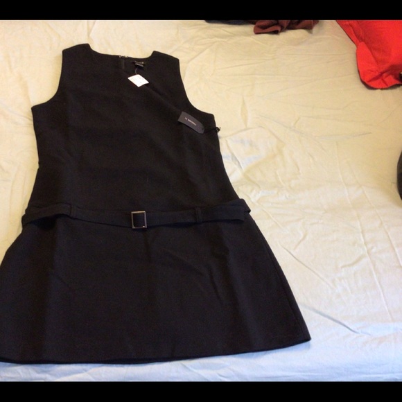 Dresses - Picture 3 of 3